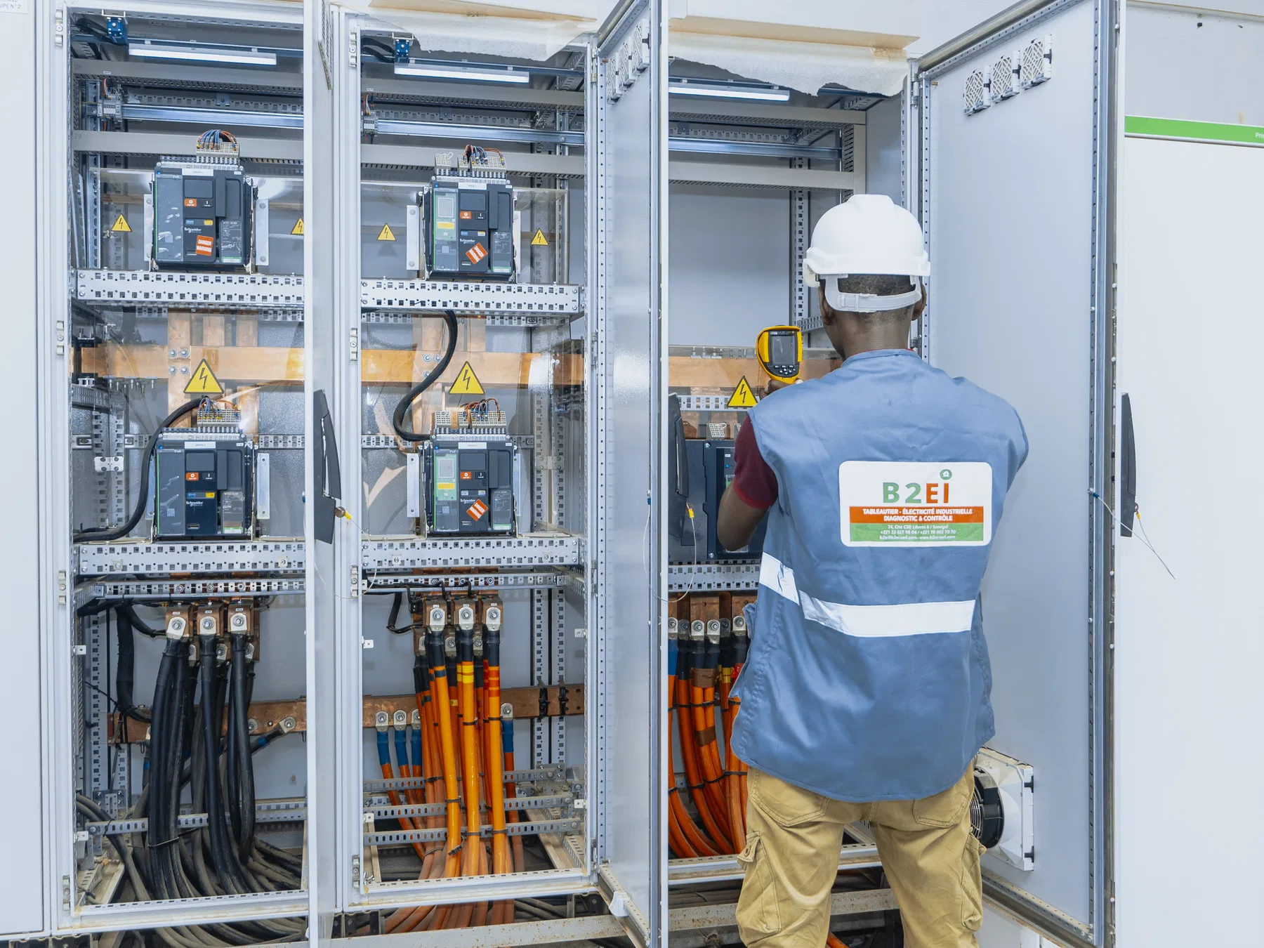 ICS — intégration de disjoncteurs de puissance - intervention technique B2EI